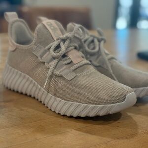 Adidas KAPTIR FLOW SHOES for women size 8